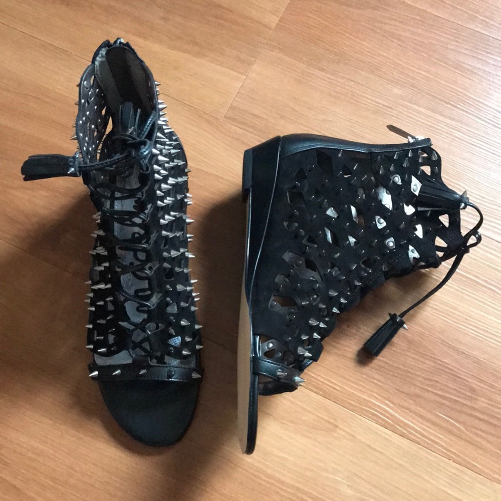NWT Sam Edelman Black Suede Shoes. Size 7.5